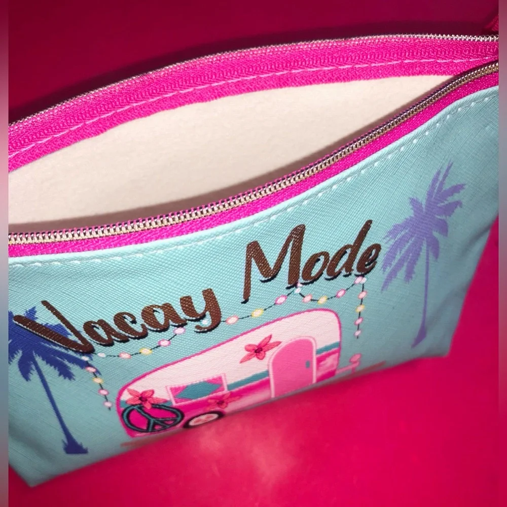 Vacay Mode Cosmetic Pouch Pink Aqua MakeUp Beauty Lipgloss Mirror IPhone Parfume